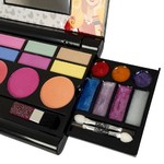 Набор детской декор. косметики Bondibon Eva Moda, BOX 42х34х2,5 см с ручкой; косметичка-прямоугольник, раскладная, с зеркальцем: тени для век 8 оттенков (6,4г), тени 4 оттенка (6г), блеск для губ 14 оттенков (8,8г), 2 аппликатора, 2 кисточки-растушевки, 2